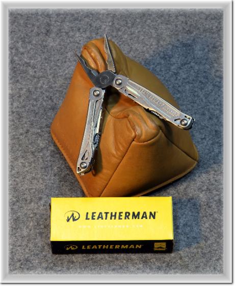 Leatherman-Base
